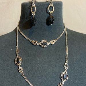 Beautiful sarah Coventry silver and black matching necklace and earrings.